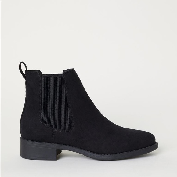 Shoes - NEW🌟H&M Chelsea Boot